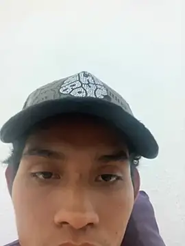 BRIANvvvv Webcam Show