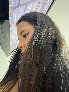 הופעת וובקאם של Samanthadiamonds-