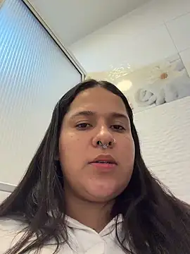 Show modela Samanthadiamonds- na web-kameri