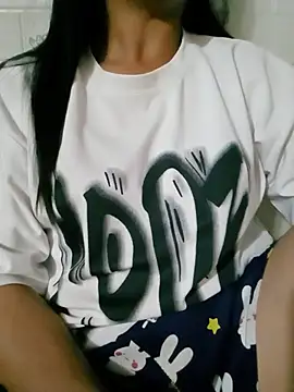 Helen-nn 在線直播表演