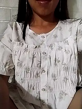 Helen-nn Adlı Modelin Canlı XXX Sohbeti