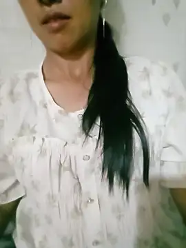 Chat +18 de Helen-nn ao vivo
