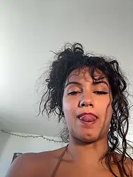 Kittybangerangbang's Webcam Show