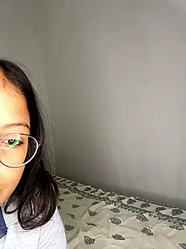 hottydisha Show in webcam