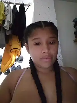 Nati_linda Chat XXX in diretta