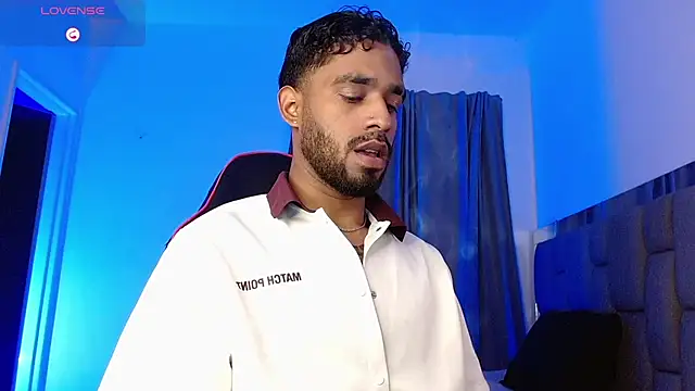 Show modela Damiano_walker na web-kameri