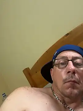 Dicklegend2245 Show in webcam
