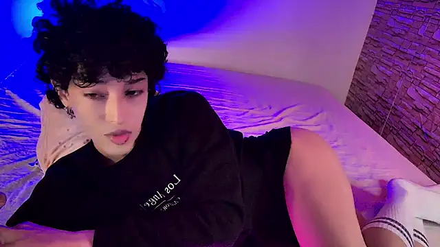 xFemboyToy Шоу с уебкамера