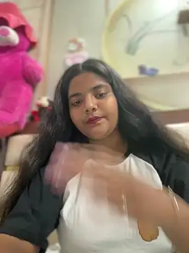 Chat +18 de Arshu_143 ao vivo