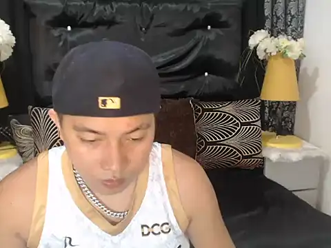 PRIMOLOVEXX 网络视讯表演