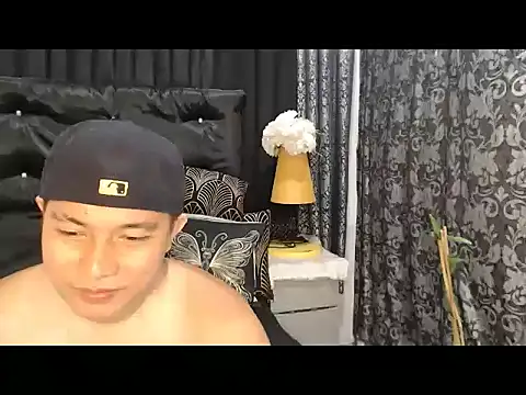 PRIMOLOVEXX Pertunjukan Webcam