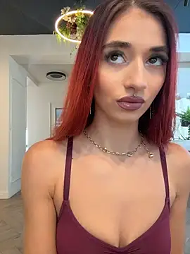 VixenRosse Adlı Modelin Canlı XXX Sohbeti