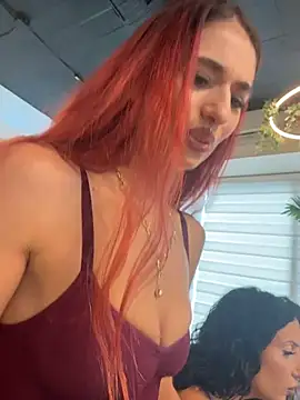 VixenRosse Adlı Modelin Canlı XXX Sohbeti