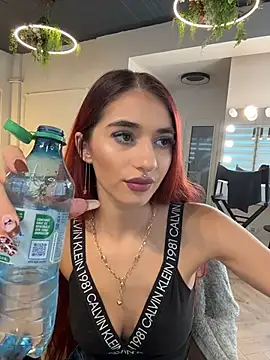 دردشة VixenRosse الجنسية المباشرة