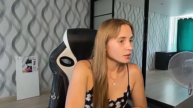Živý XXX chat Miss_Luna_meow