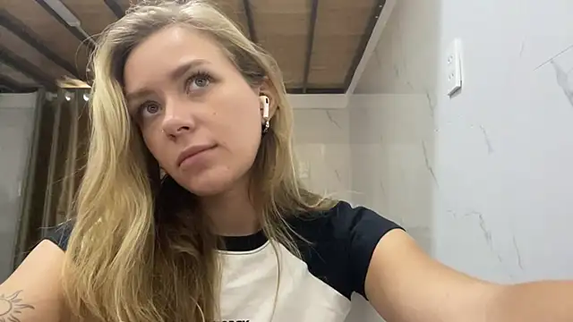 One_On_Mllion's Webcam Show