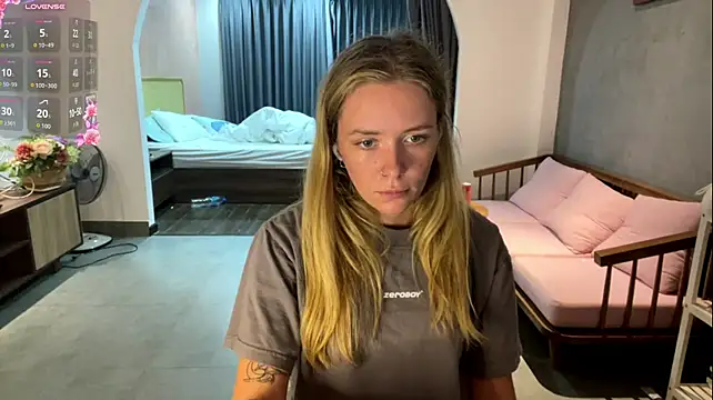 One_On_Mllion – webcam-show
