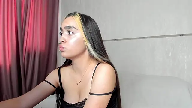 Chat +18 de Barbara_Rogerss ao vivo