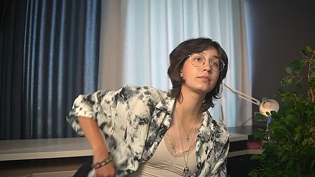 AnnettBeliles Show in webcam