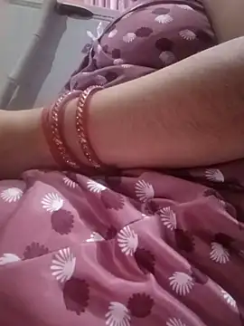 Gujjubhabhi_69's Live XXX Chat