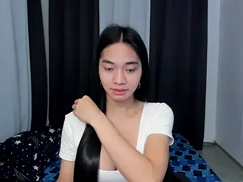 AsianPetiteMarian Show Webcam