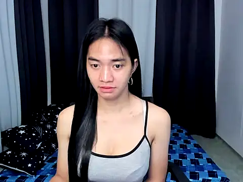 AsianPetiteMarian Webcam-Show