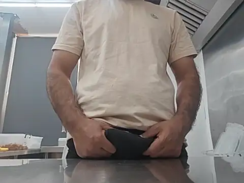 brownskinbull1 Show in webcam