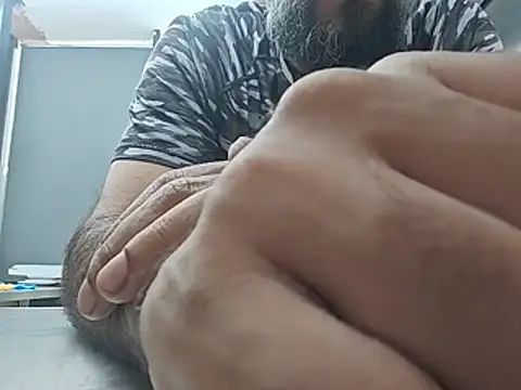 brownskinbull1's Webcam Show