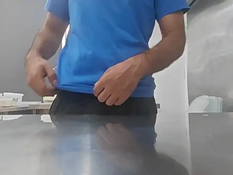 brownskinbull1 Show in webcam