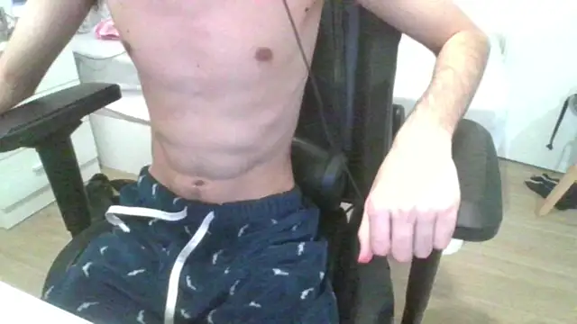 Show de gabrielNovin17cm na webcam