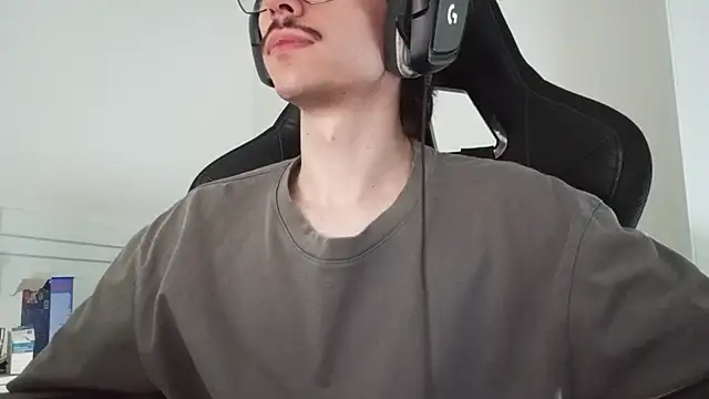 gabrielNovin17cm's Webcam Show