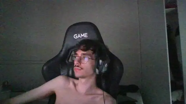 gabrielNovin17cmn Webbikameraesitys