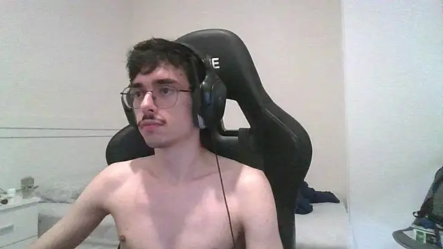 Show de gabrielNovin17cm na webcam