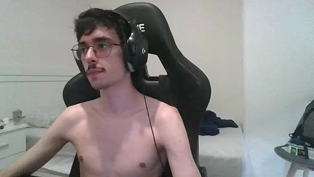 Show de gabrielNovin17cm na webcam