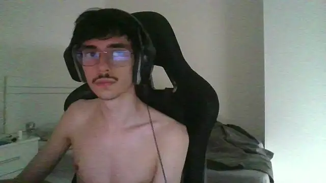 gabrielNovin17cm's Webcam Show