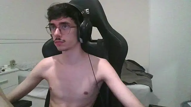 הופעת וובקאם של gabrielNovin17cm