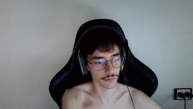 Show de gabrielNovin17cm na webcam