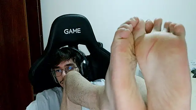 Show de gabrielNovin17cm na webcam