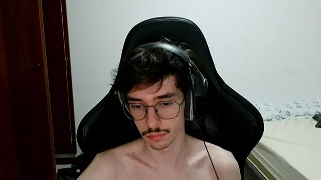 Show de gabrielNovin17cm na webcam