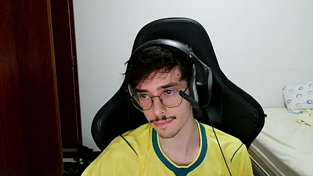 Show de gabrielNovin17cm na webcam