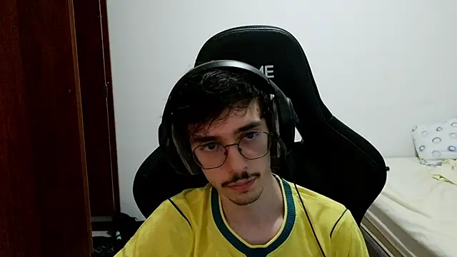 Show de gabrielNovin17cm na webcam