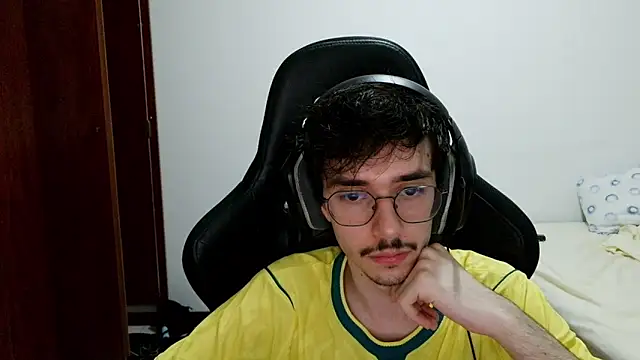 Show modela gabrielNovin17cm na web-kameri