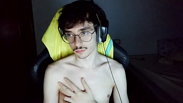 gabrielNovin17cm's Webcam Show