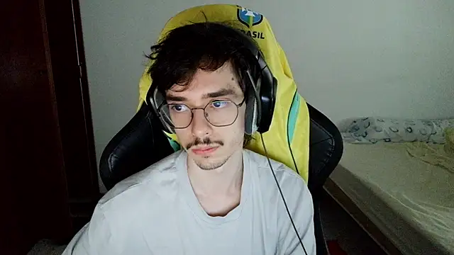 Show de gabrielNovin17cm na webcam