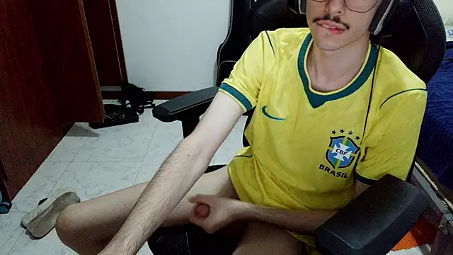 Show de gabrielNovin17cm na webcam