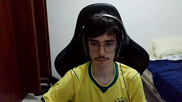 Show de gabrielNovin17cm na webcam