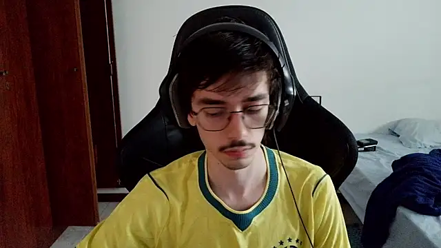 Show de gabrielNovin17cm na webcam
