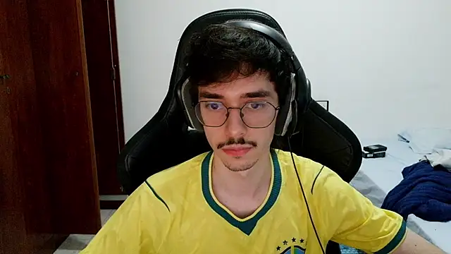 Show de gabrielNovin17cm na webcam