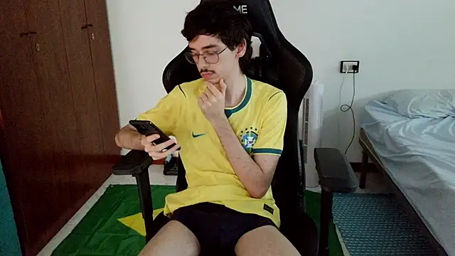 Show modela gabrielNovin17cm na web-kameri