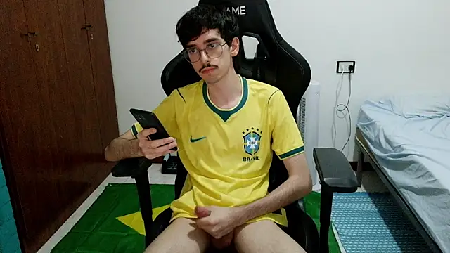 Show de gabrielNovin17cm na webcam